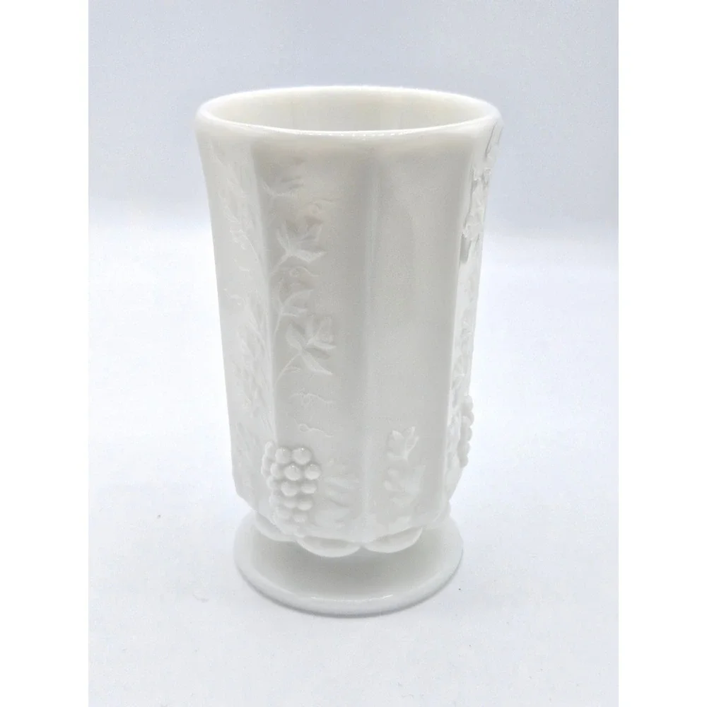 Westmoreland‎ Milk Glass Vase with Grape and Vine Pattern